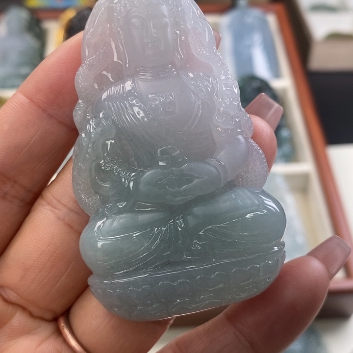翡翠颈饰未镶嵌新*翡翠