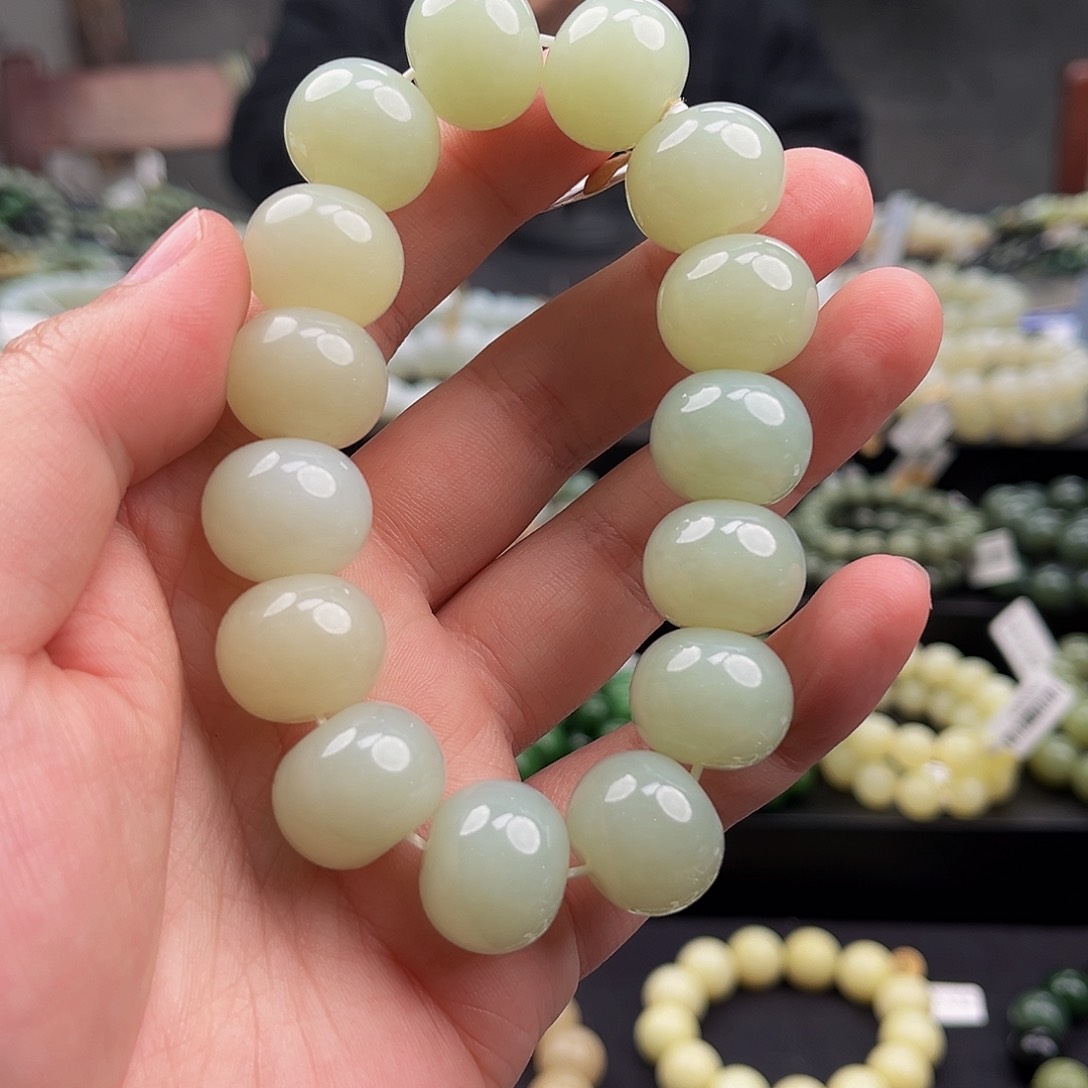 和田玉手串未镶嵌