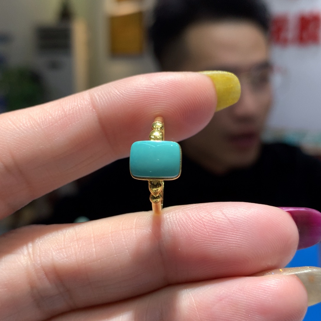 18K金镶嵌绿松石戒指