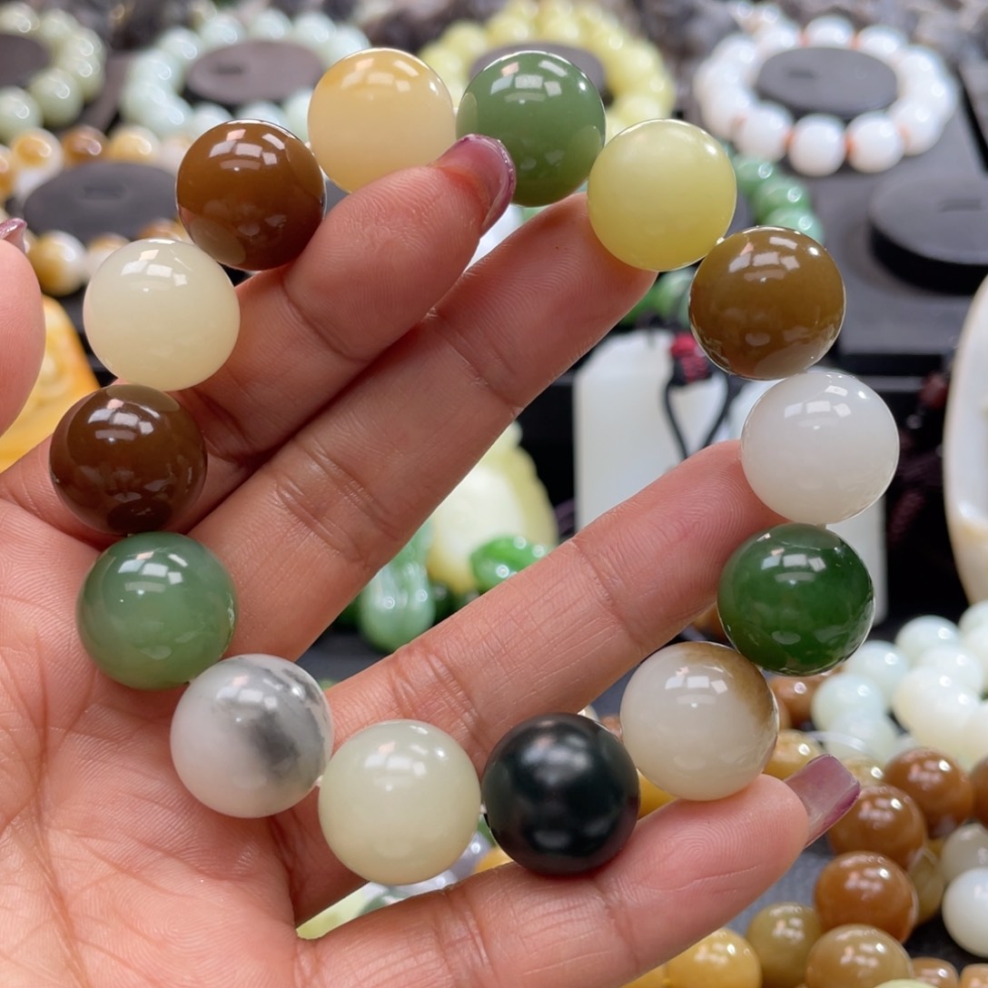 和田玉手串未镶嵌