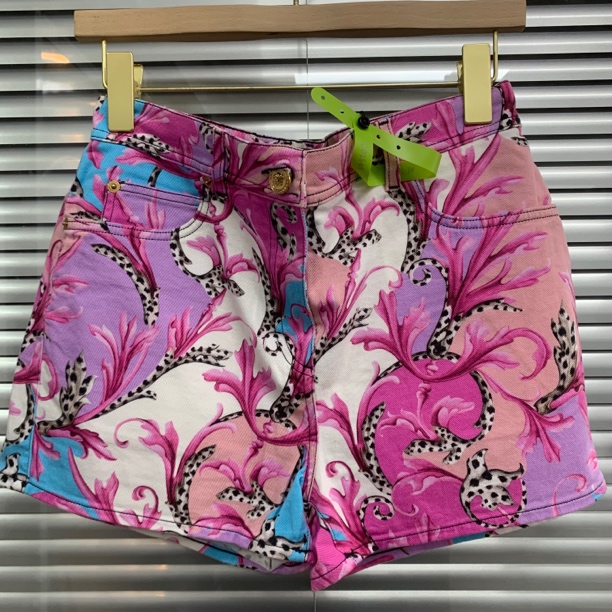 99新 VERSACE/范思哲 印花短裤/27码/C01545