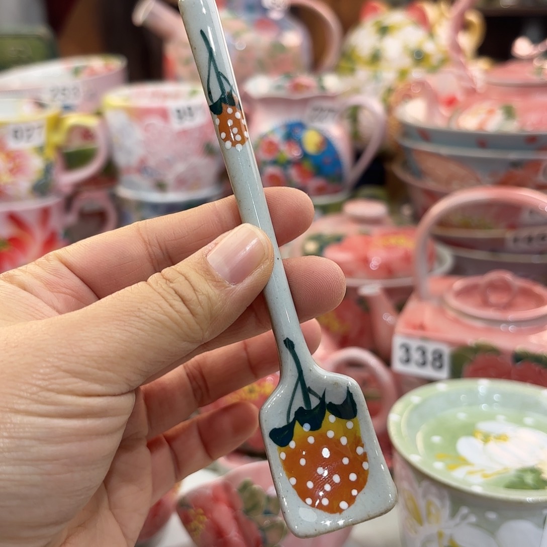 瓷片兔兔的小可爱太可爱啦啊我