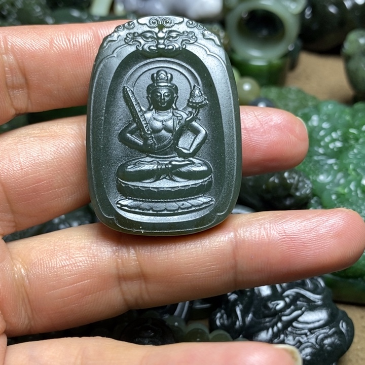 和田玉未镶嵌颈饰