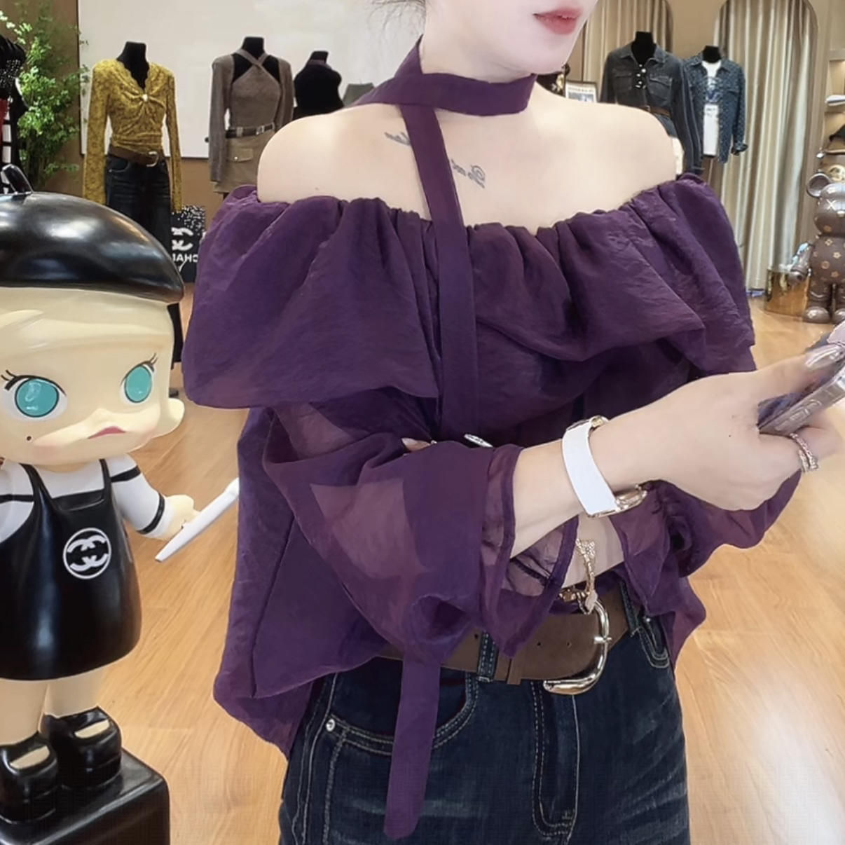 婷子-VIP•家订制洋气性感漏肩上衣（8-5821）