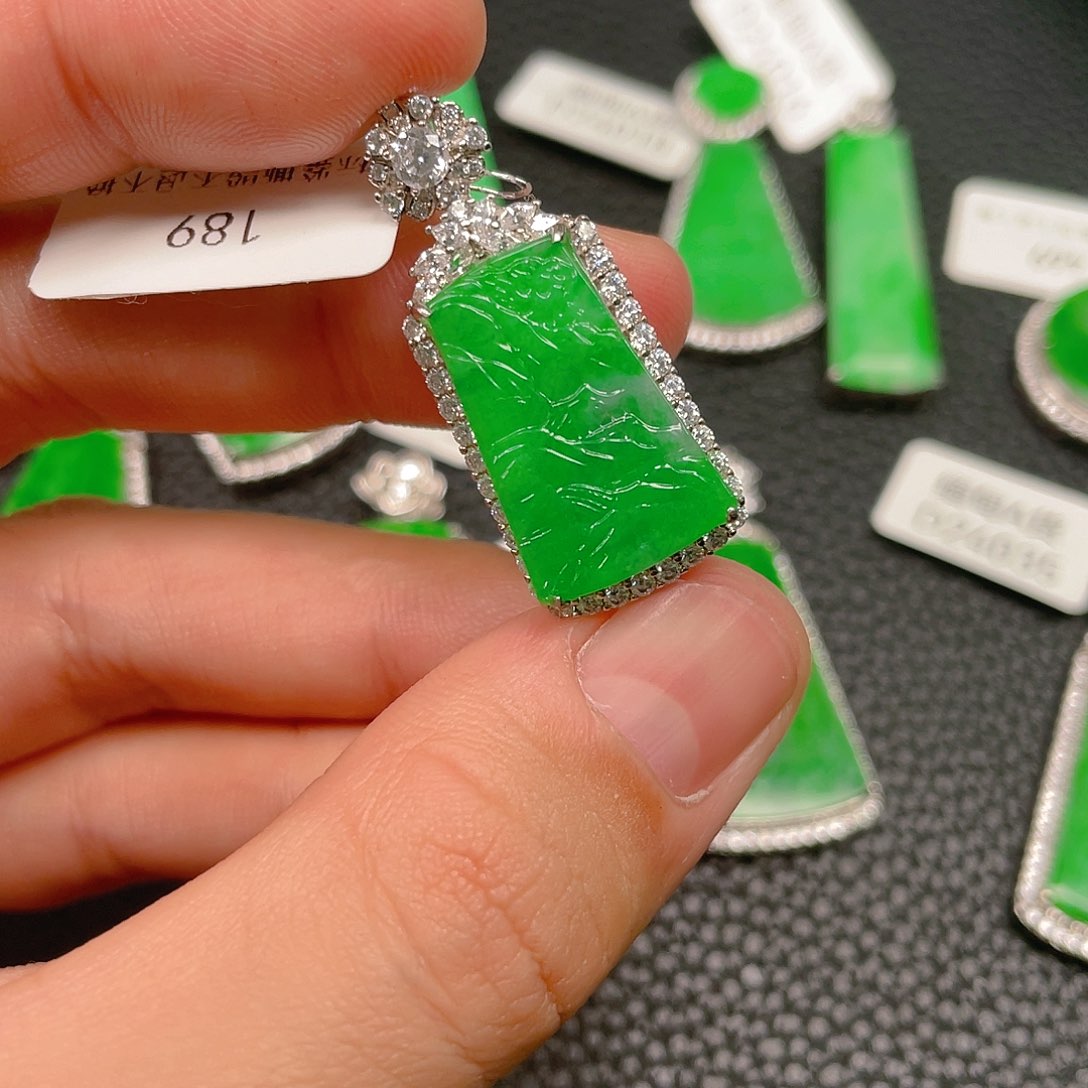 【闪购商品】翡翠吊坠(不含链)银S925镶嵌