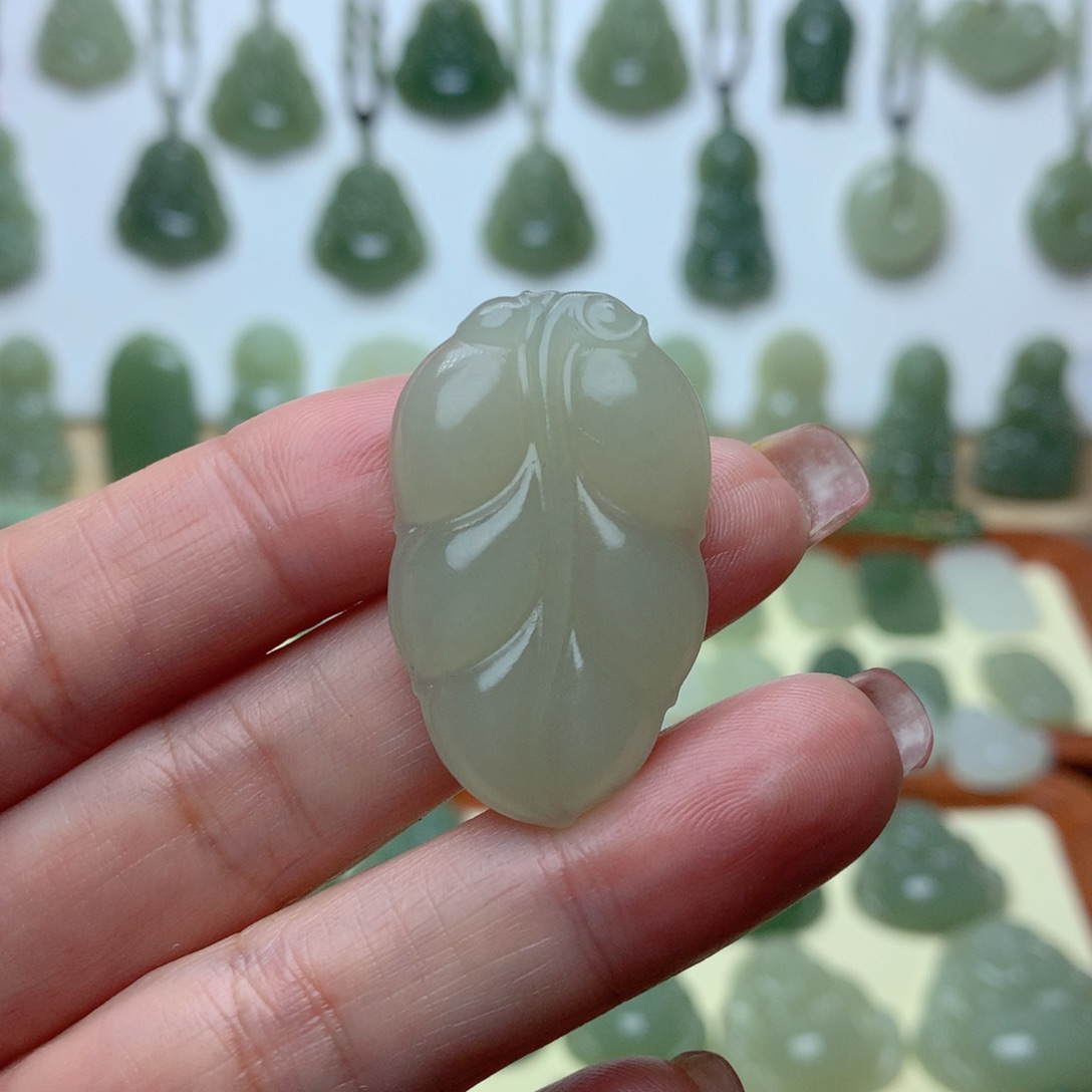 和田玉吊坠未镶嵌