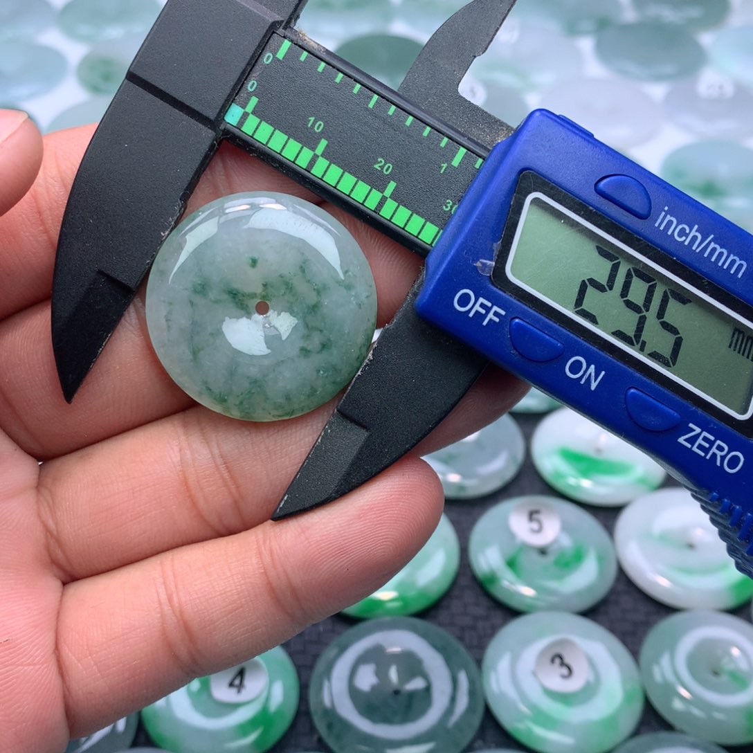 翡翠颈饰未镶嵌缅甸天然A货翡翠