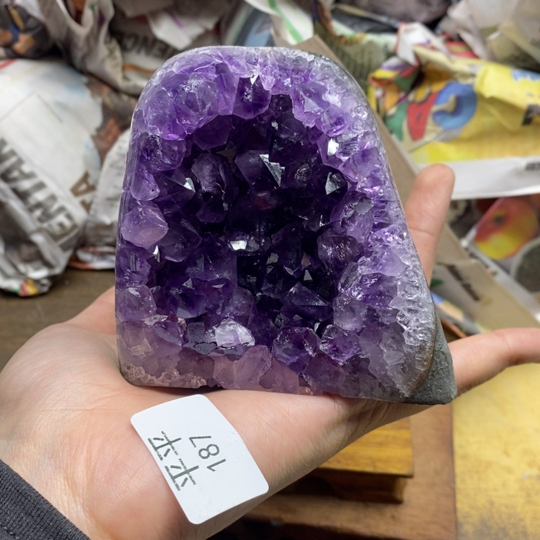 紫晶乌拉圭未镶嵌