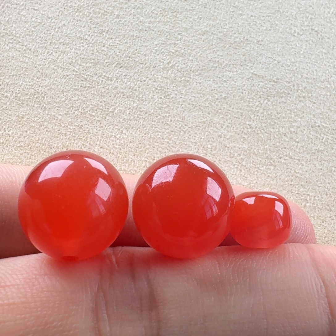 晨***。南红玛瑙未镶嵌圆珠14.7/15.0老型9.4*8.0