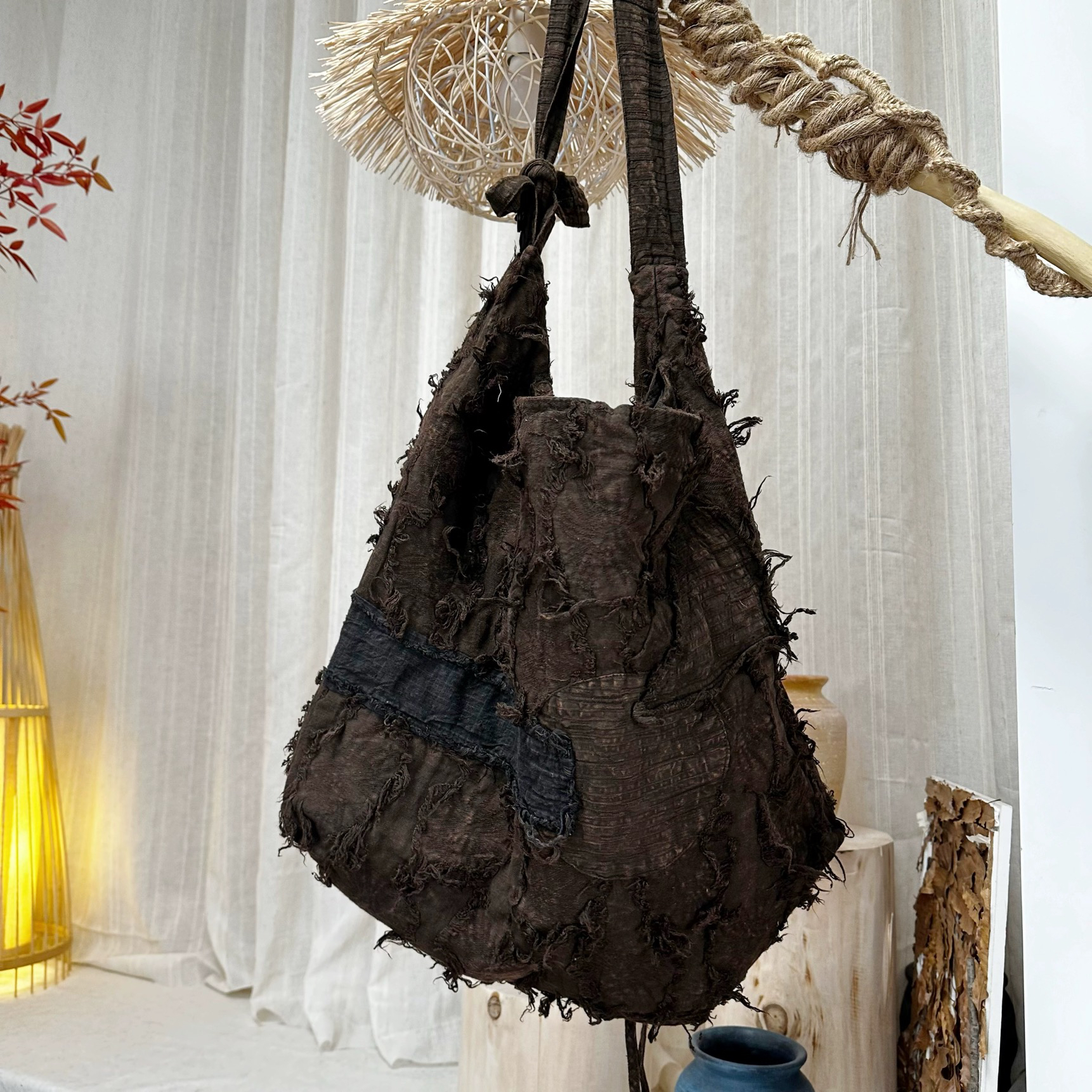 是玖家原创设计款流苏包贴布包休闲大容量女单肩大包 艺术风格