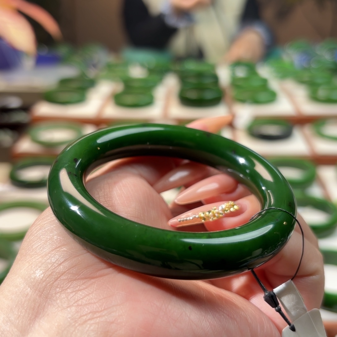 未镶嵌手镯和田玉（碧玉）55-56