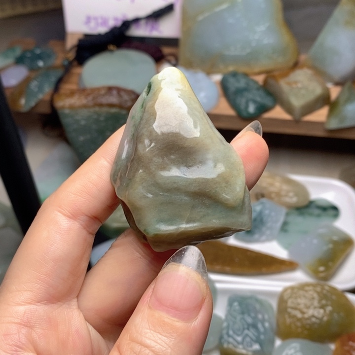 翡翠未镶嵌颈饰天然