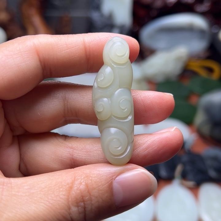 和田玉颈饰未镶嵌