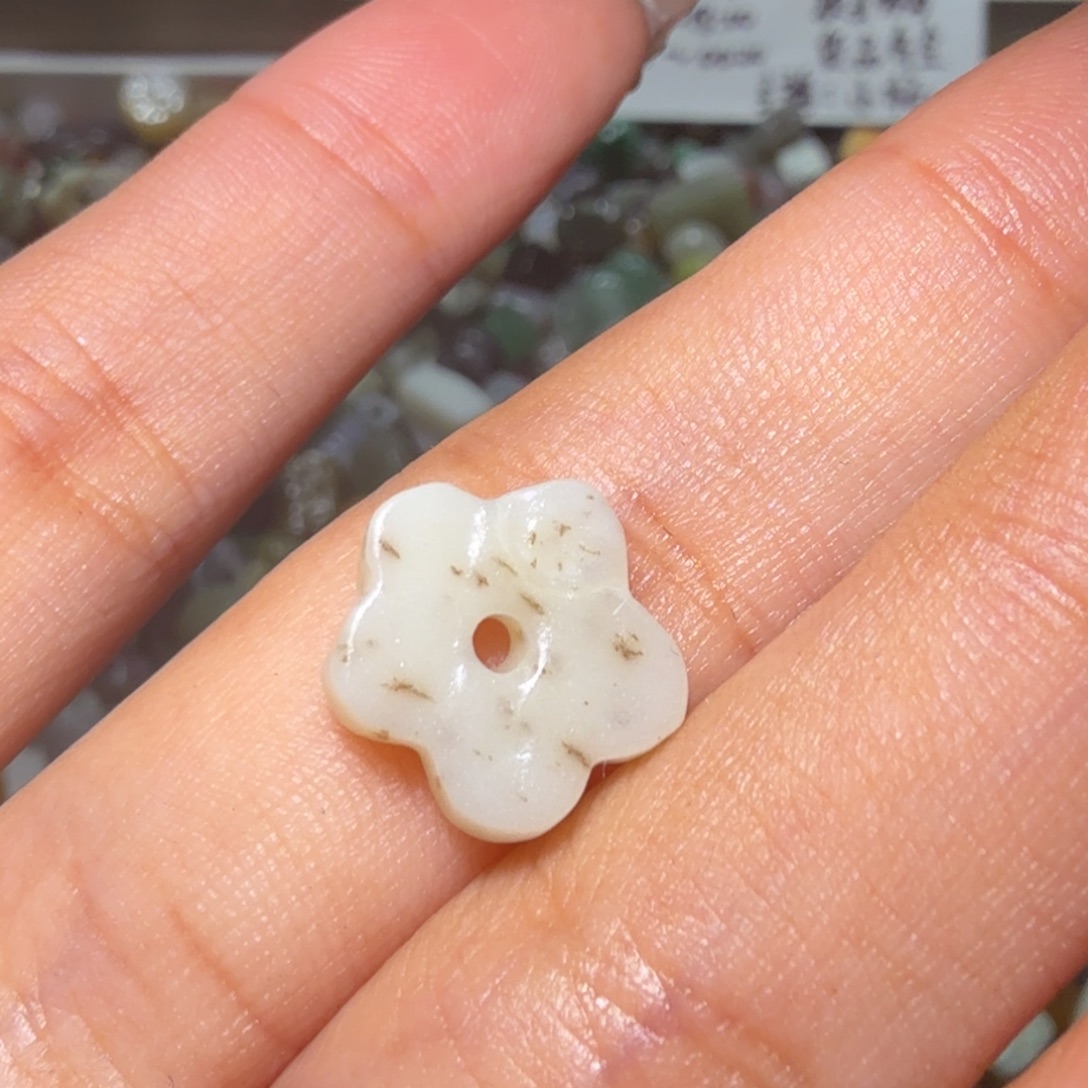 和田玉未镶嵌珠宝半成品