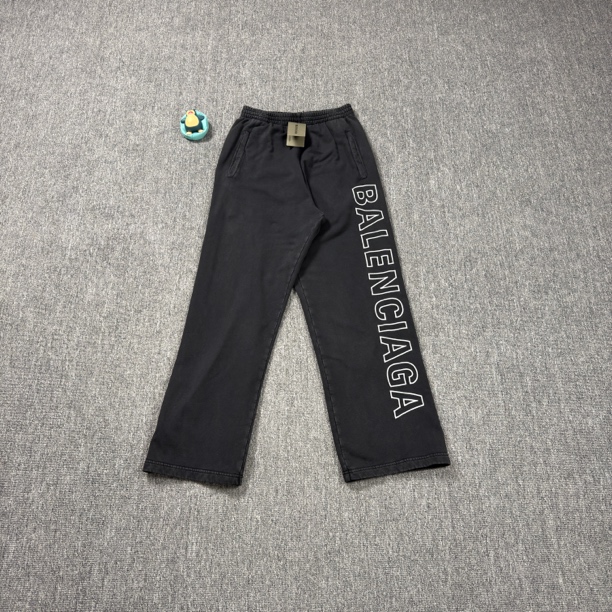 未使用 Balenciaga/巴黎世家 黑色做旧风字母大logo卫裤/S码