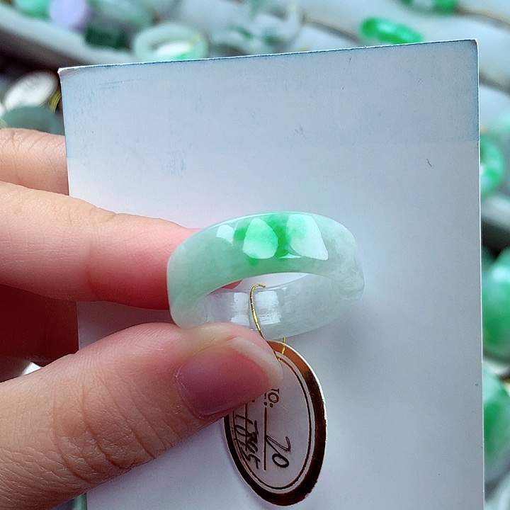 翡翠未镶嵌戒指20号