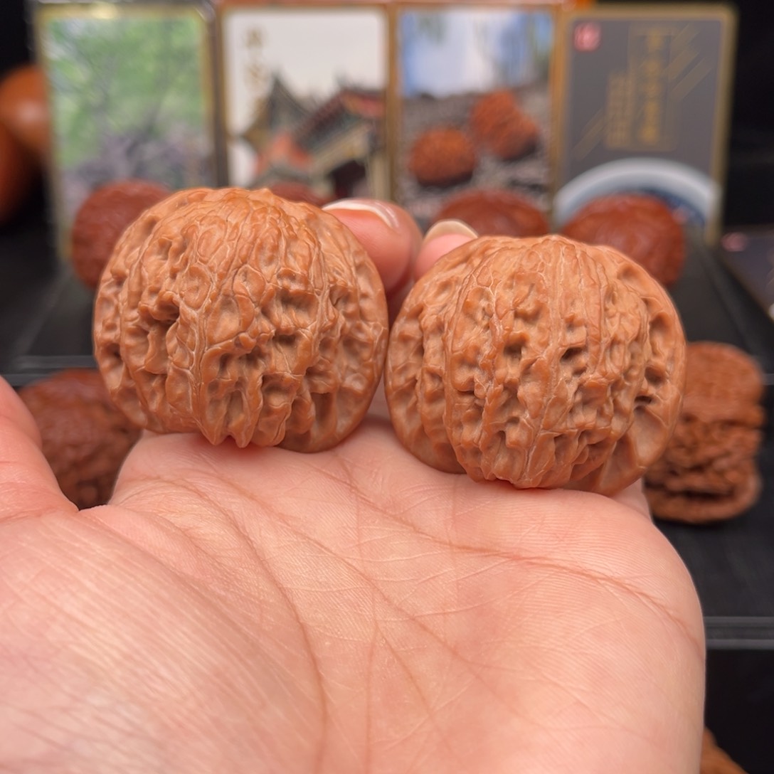 【闪购商品】文玩核桃吊坠全品正磨