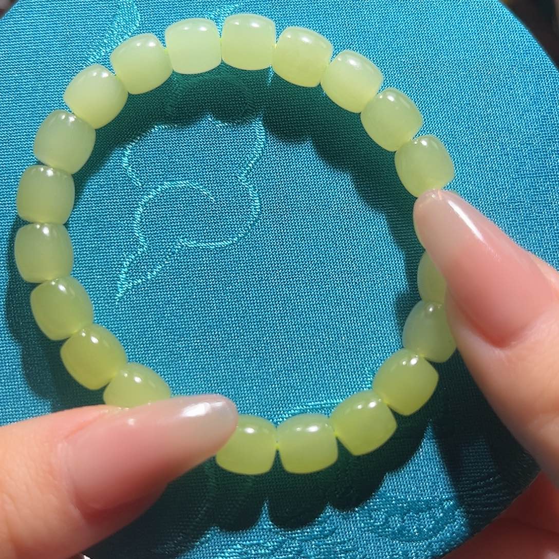 和田玉未镶嵌手串