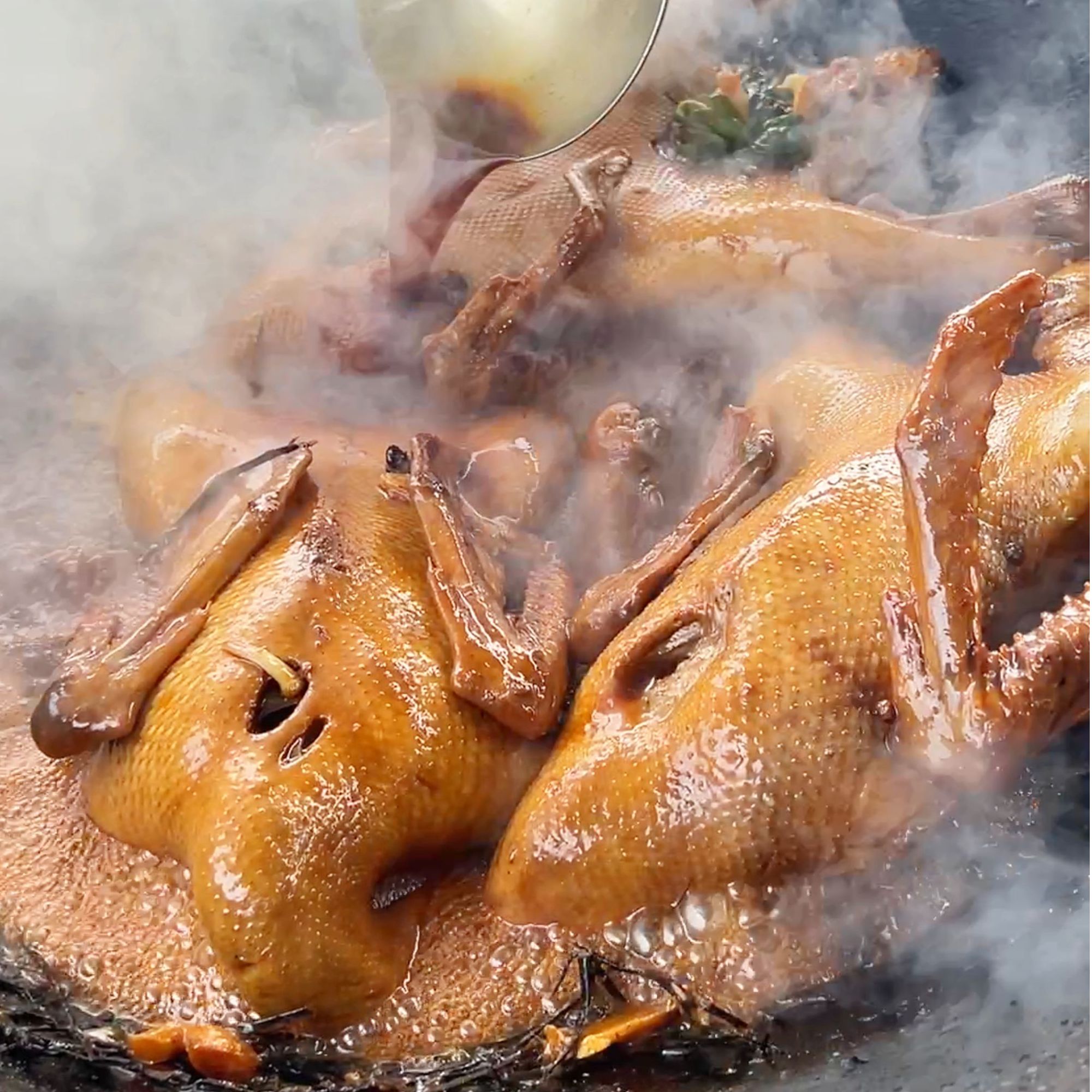 1只碌鹅鹅公5-6斤加内脏汁水  净鹅4斤以上 农家传统手工柴火碌鹅