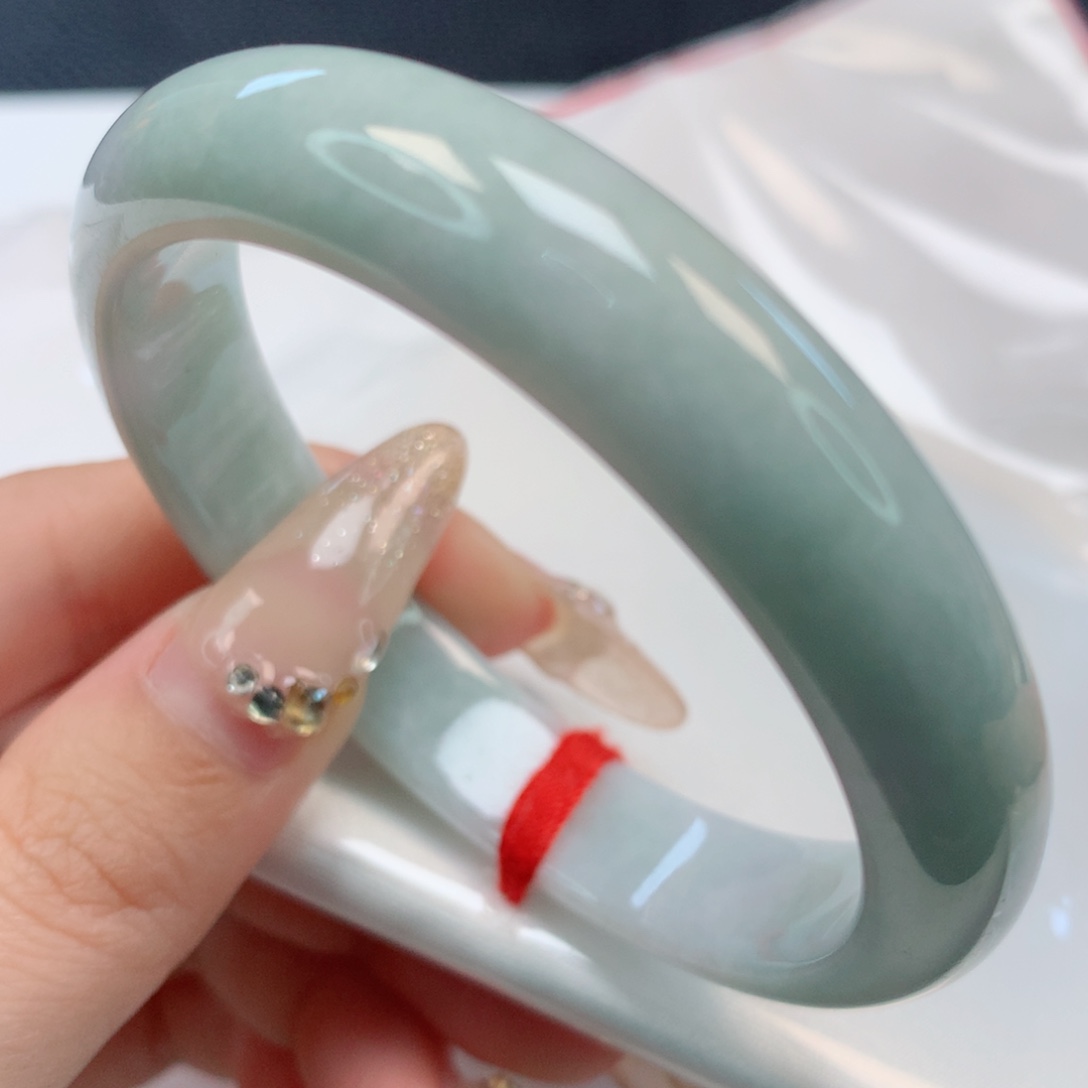 【闪购商品】翡翠手镯未镶嵌54+圈