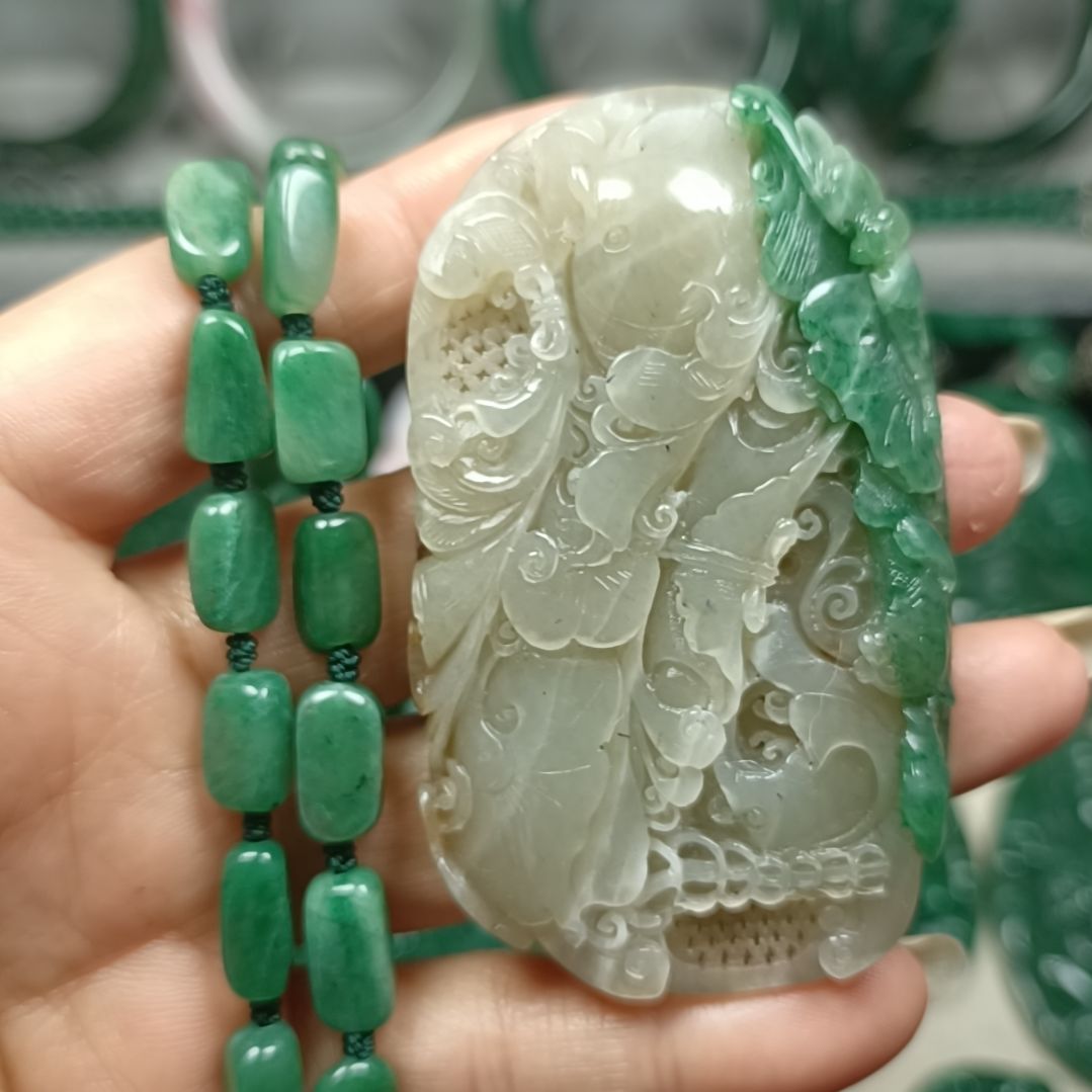 独山玉连年有余未镶嵌