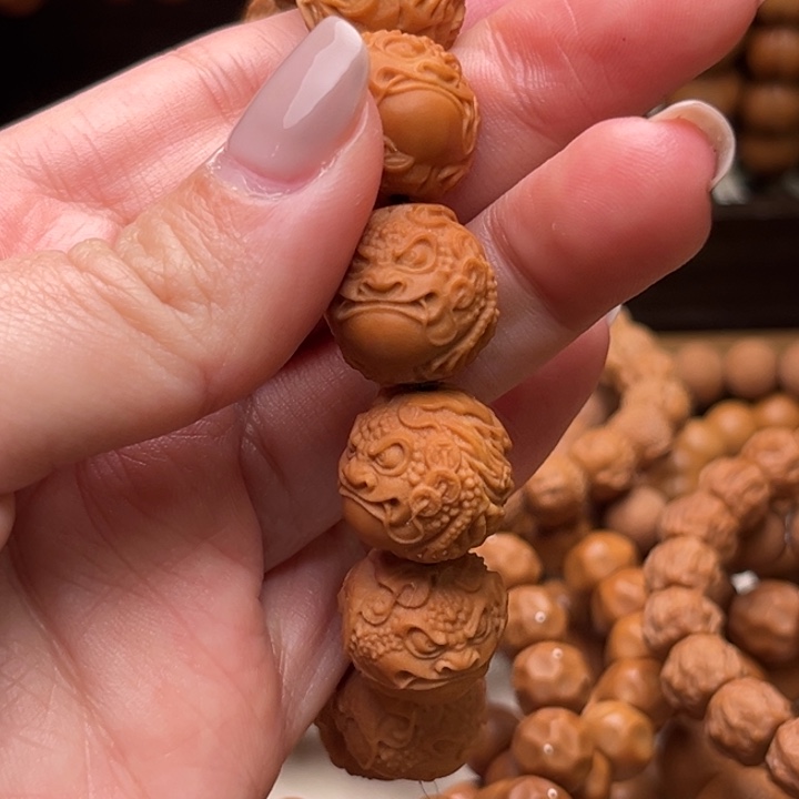 花**儿体验款龙蛇蟾15左右随机