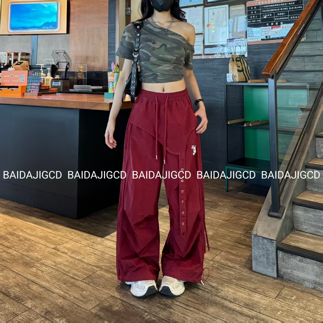 工厂店-（阔步高谈）夏季纯色个性排扣设计宽松休闲工装裤（B2367）