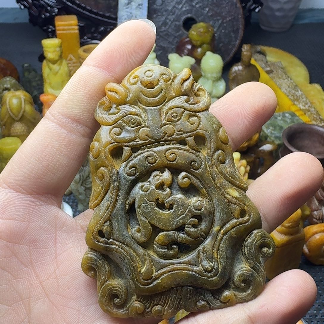 白玉菩提吊坠。。。