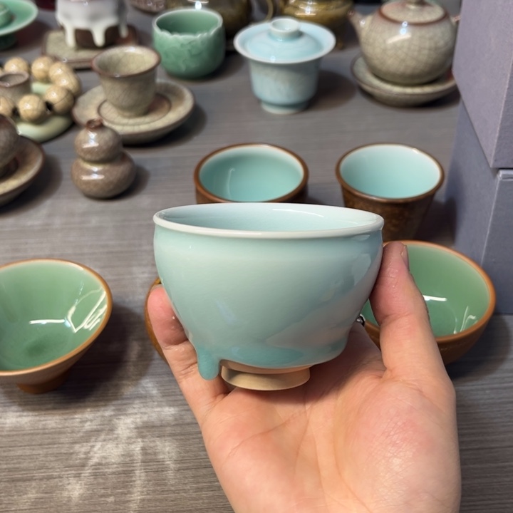 黄灿 粉青 美人泪作品