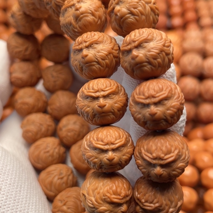 猴头核桃吊坠拉***的斗战胜佛