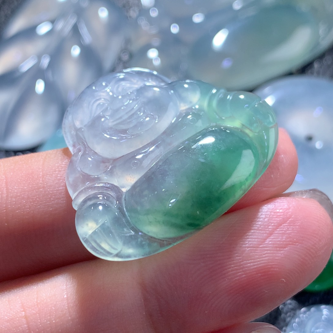 翡翠颈饰未镶嵌缅甸