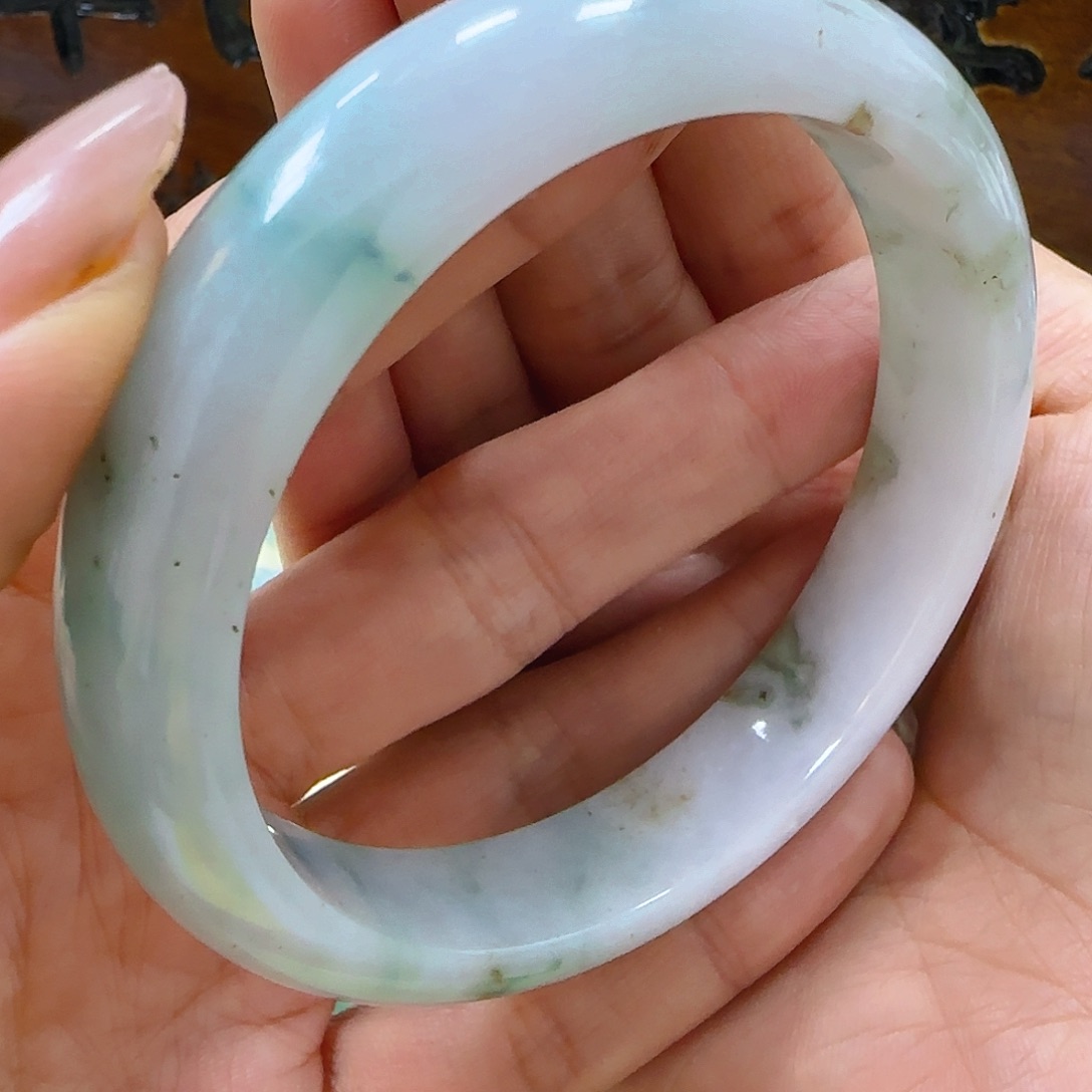 翡翠手镯未镶嵌翡翠200