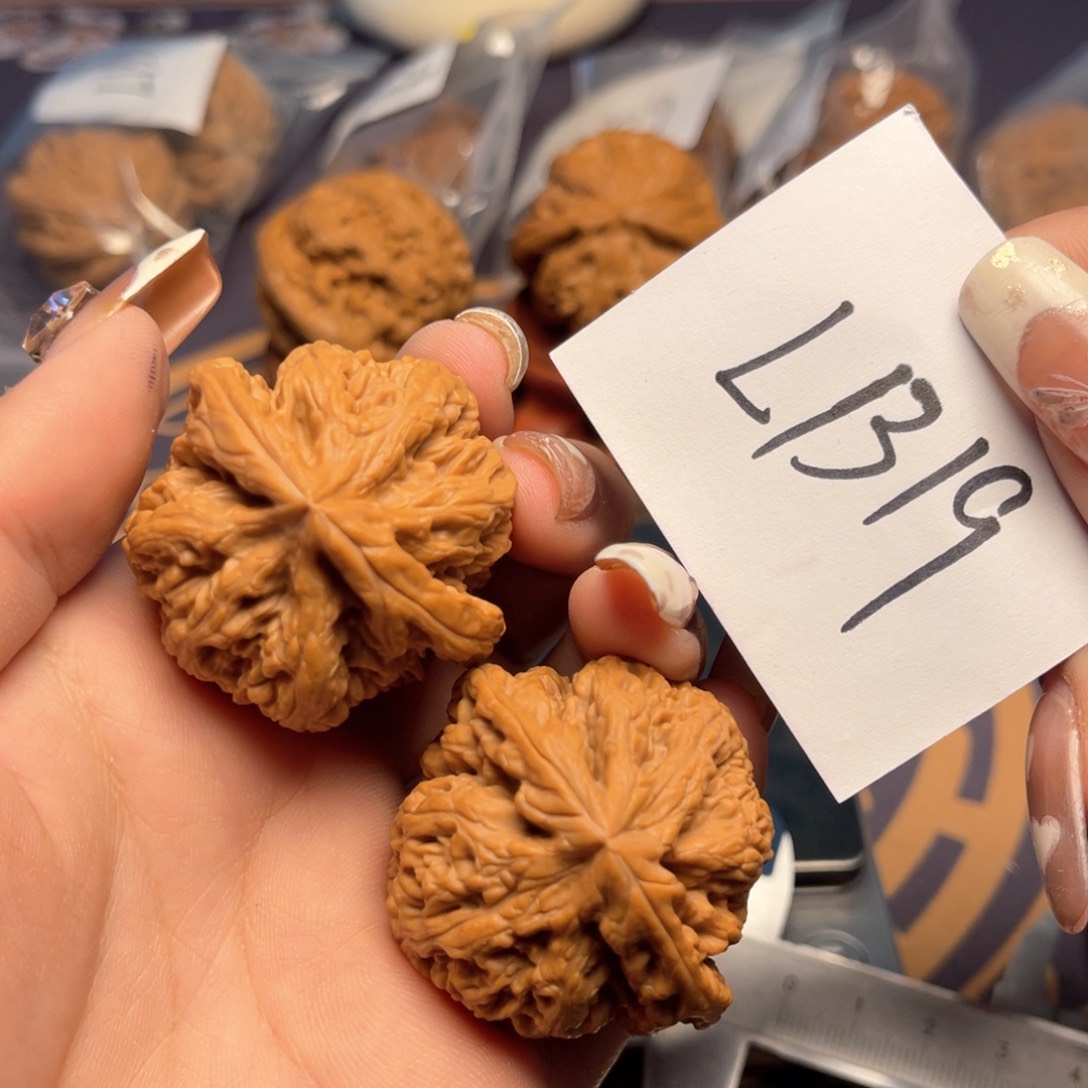 文玩核桃把件粗筋42