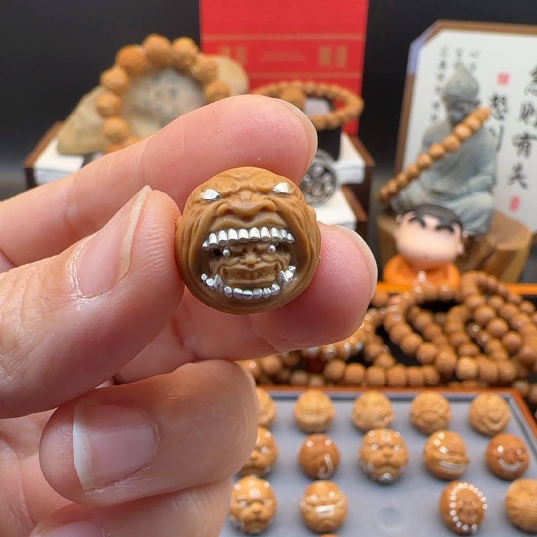 猴头核桃吊坠热**友僧中僧