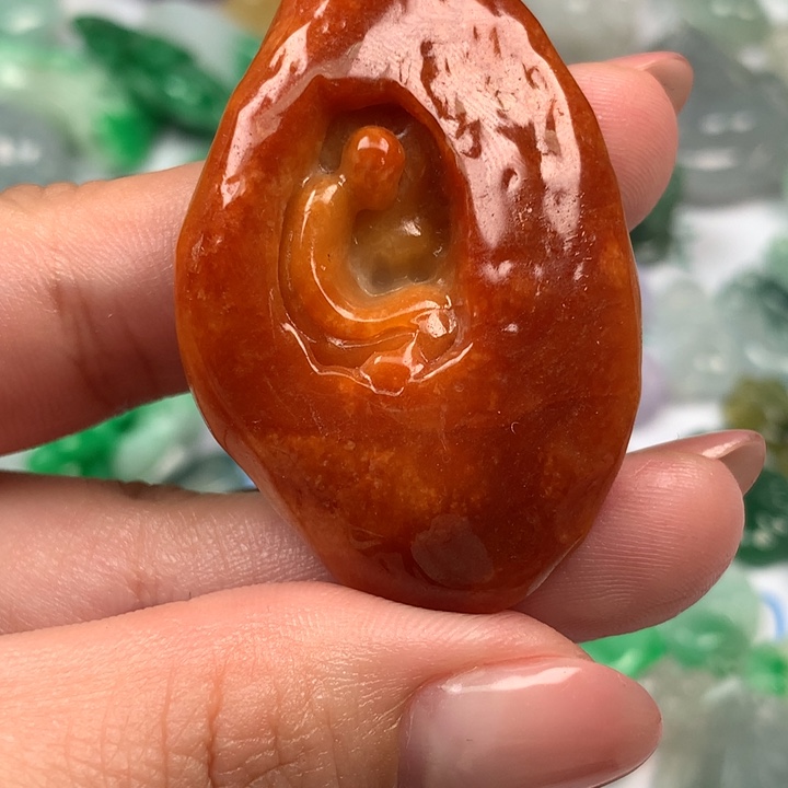 翡翠未镶嵌颈饰翡翠