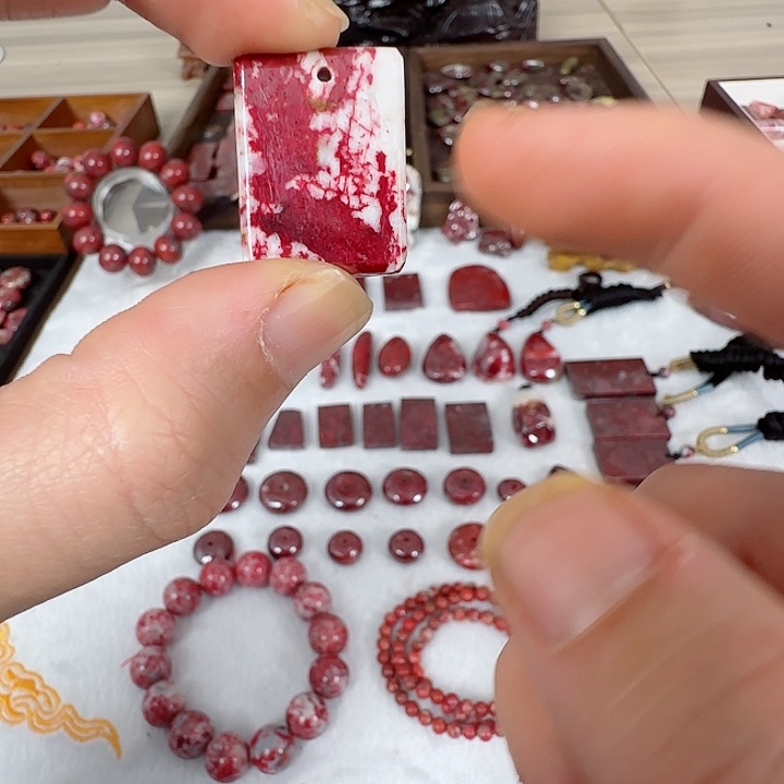 天然辰砂天然朱砂原石