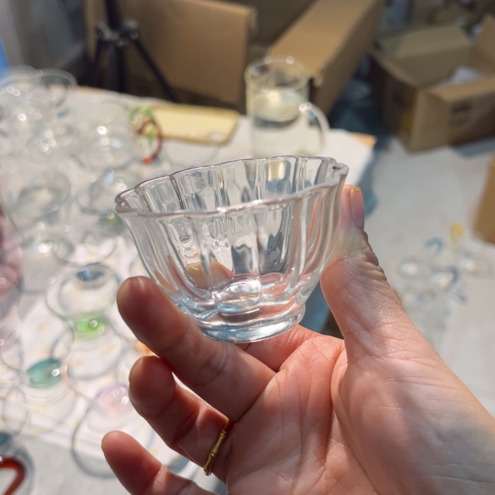 手工艺品玻璃花瓣杯两个