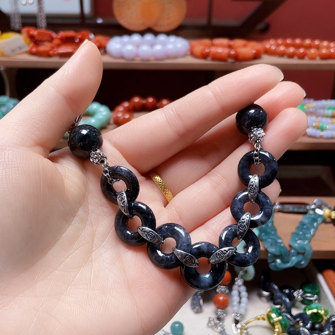 A***e翡翠未镶嵌手链饰品