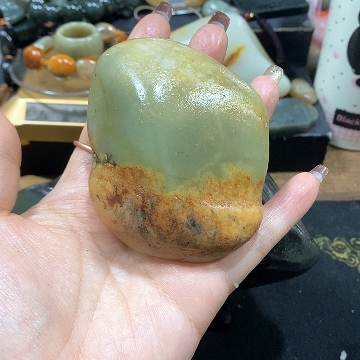 未镶嵌和田玉（糖玉）挂件石**记