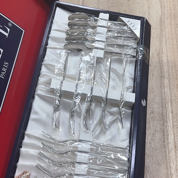 噗哈哈哈哈哈哈哈哈哈我笑