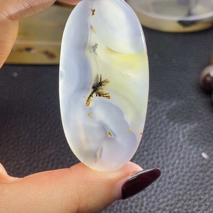 疯***子玛瑙/玉髓未镶嵌颈饰