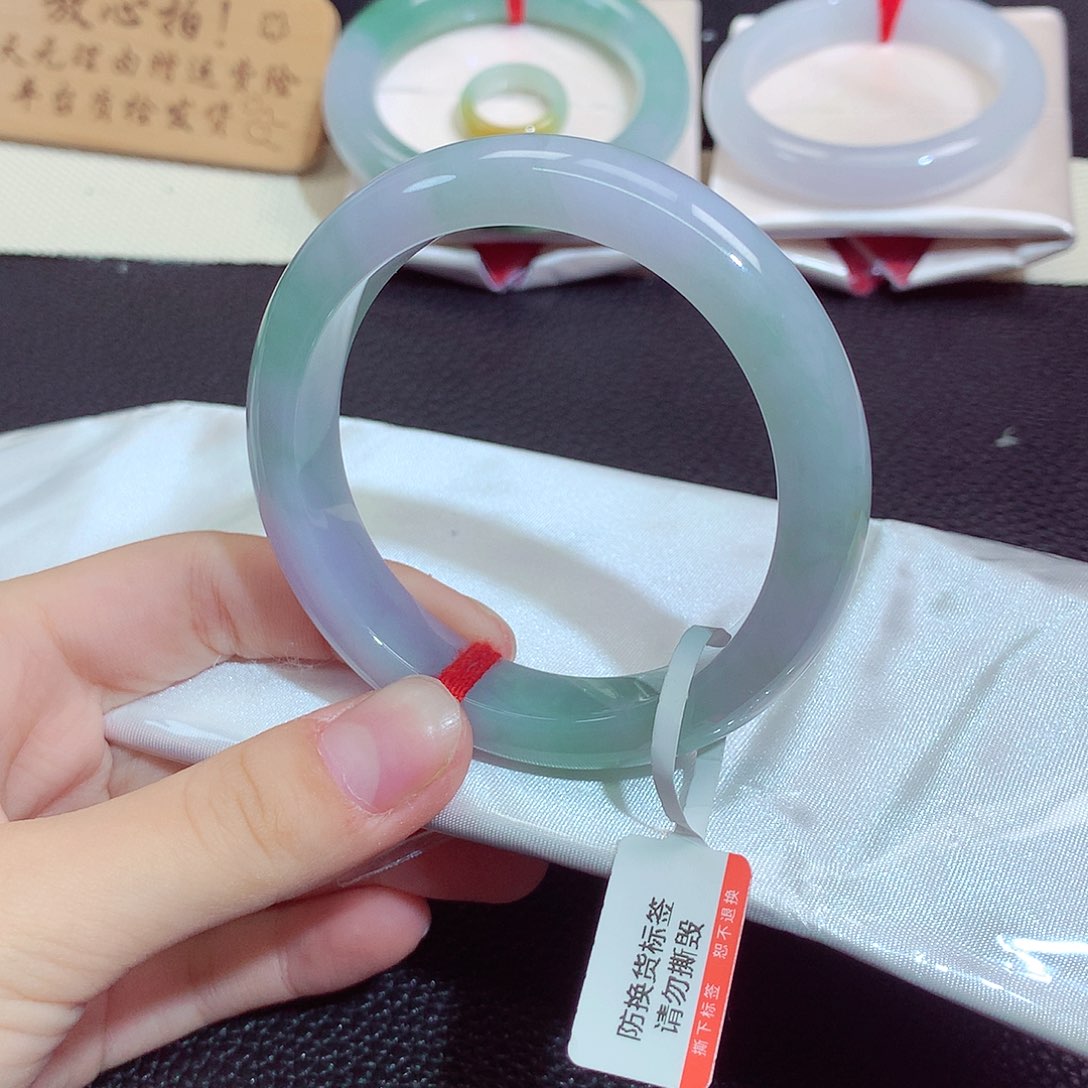 翡翠未镶嵌手镯295