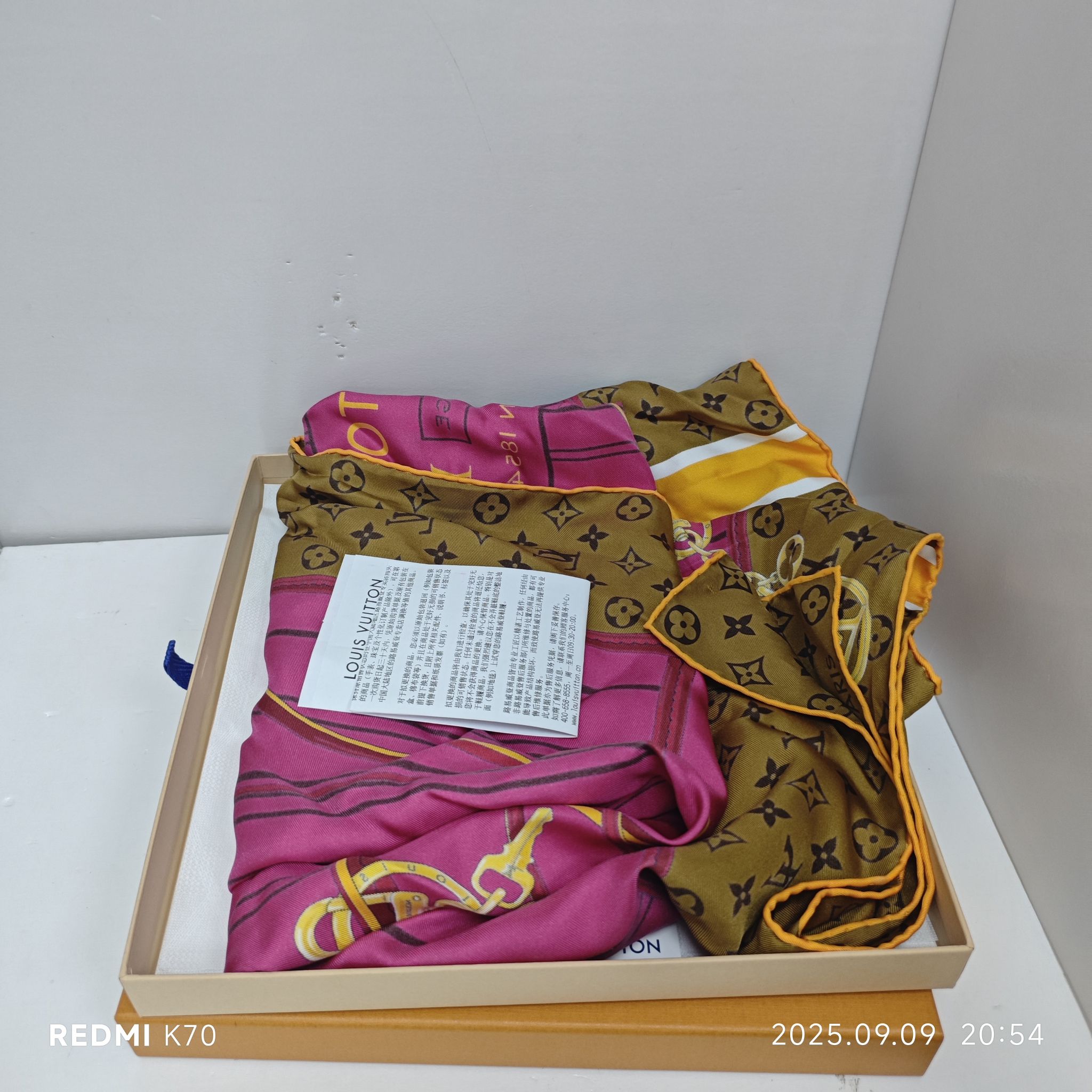 95新 LouisVuitton/路易威登 方巾90＊90/250909CYEVP03