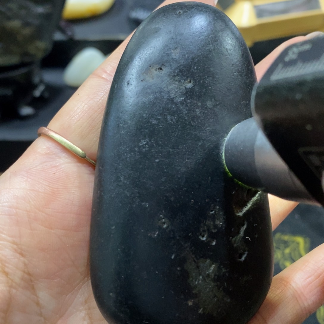 颈饰未镶嵌和田玉（糖玉）