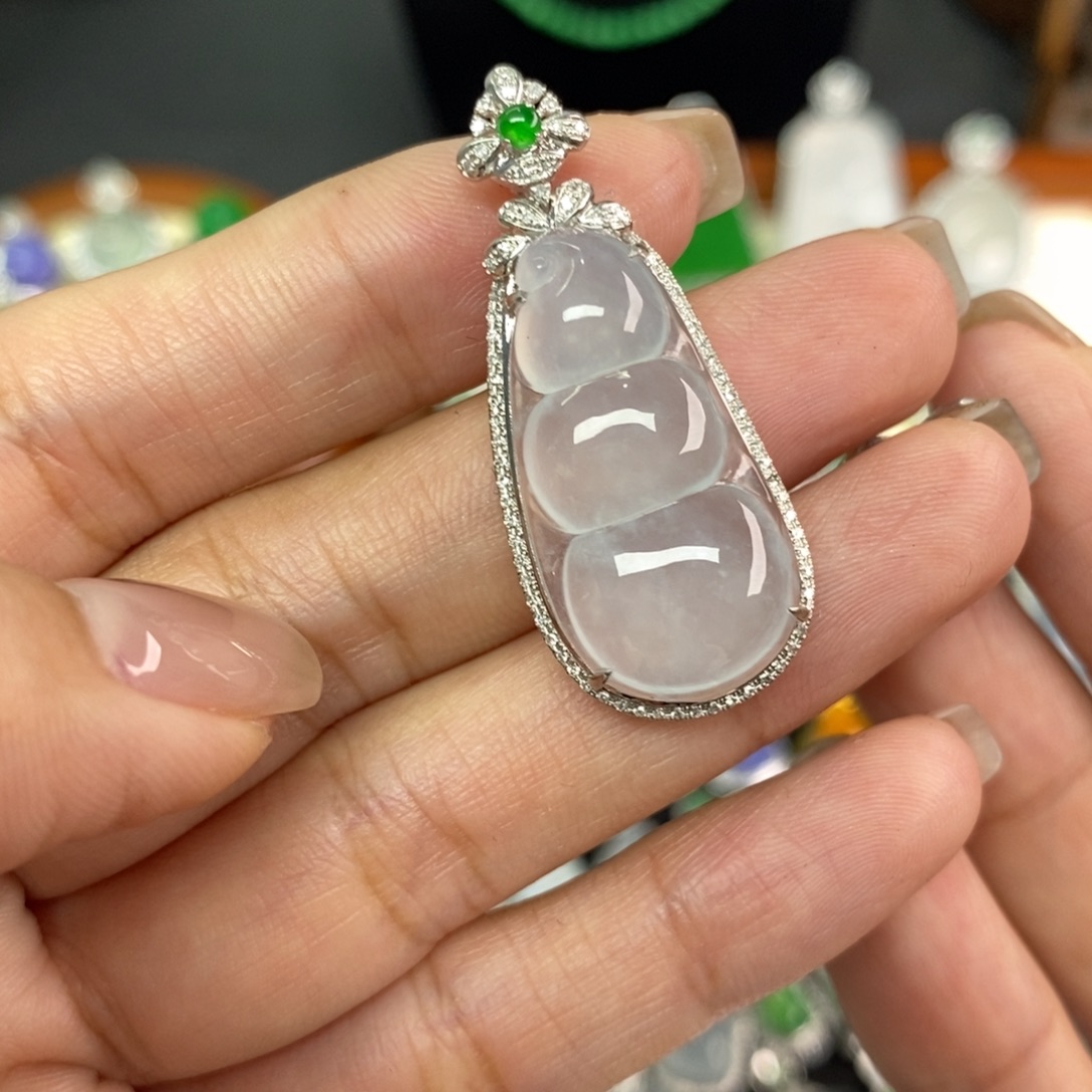 翡翠18K金镶嵌颈饰A货翡翠