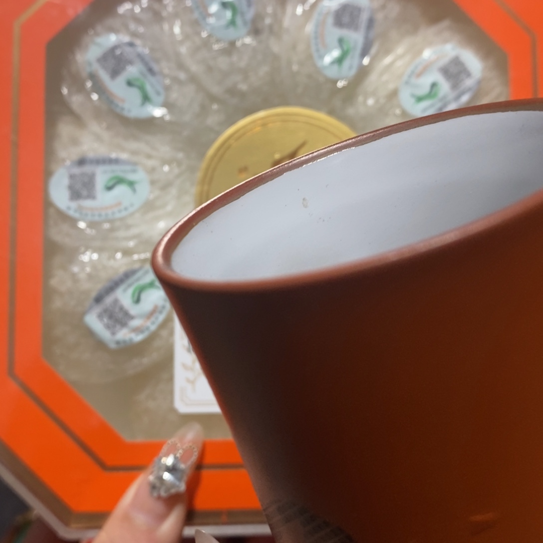 瓷片哈哈哈哈嗨彼此彼此啊