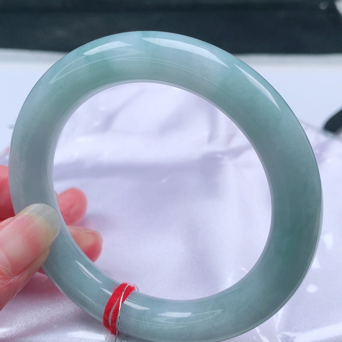 翡翠手镯未镶嵌57圈