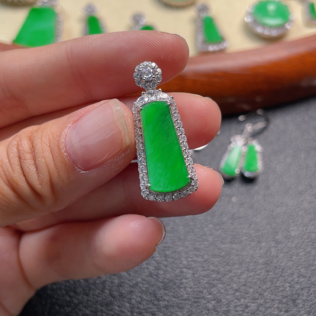 翡翠吊坠(不含链)银S925镶嵌