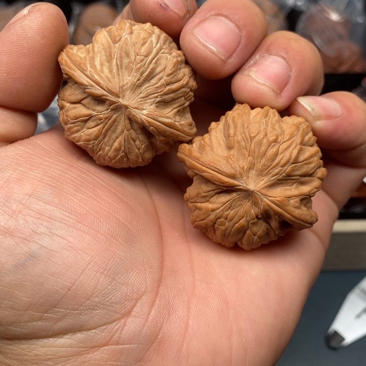 收***2文玩核桃吊坠磨盘