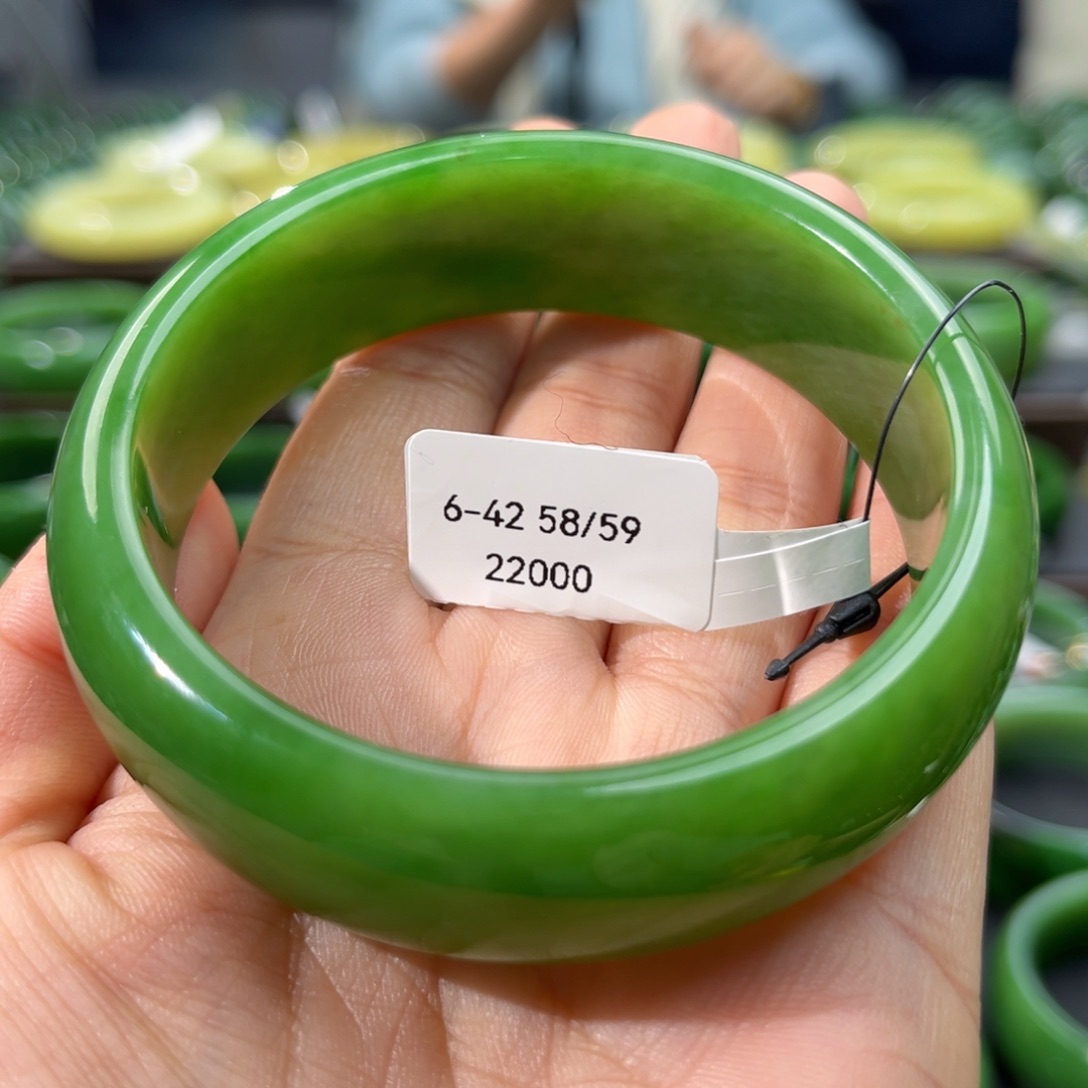 和田玉（碧玉）手镯未镶嵌